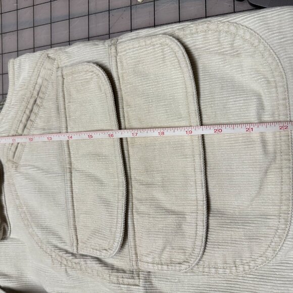 Eddie Bauer Corduroy Multi Pocket Cargo Vest Mens size L Hunting Fishing Style - Picture 5 of 6